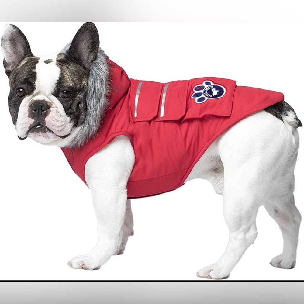 Canada Pooch Everest Explorer Jacket-Red
Size 8